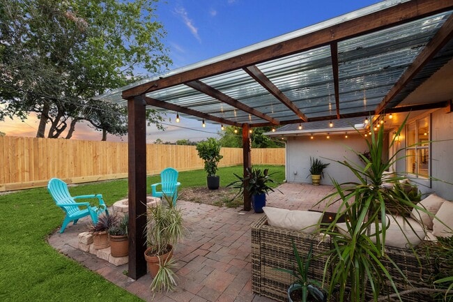 Building Photo - 11531 Gaymoor Dr