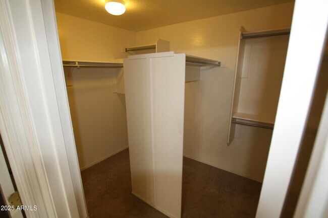 Building Photo - 14129 N 133rd Dr