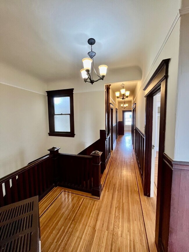 Building Photo - PM0314