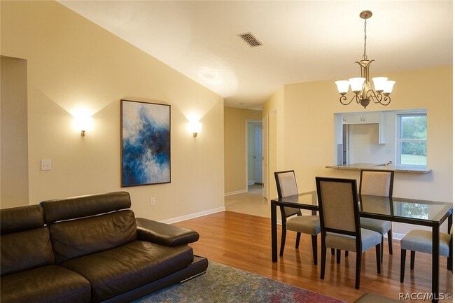 Building Photo - 10906 W Cove Harbor Dr