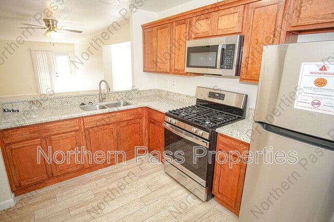 Building Photo - 3425 Risner Pl