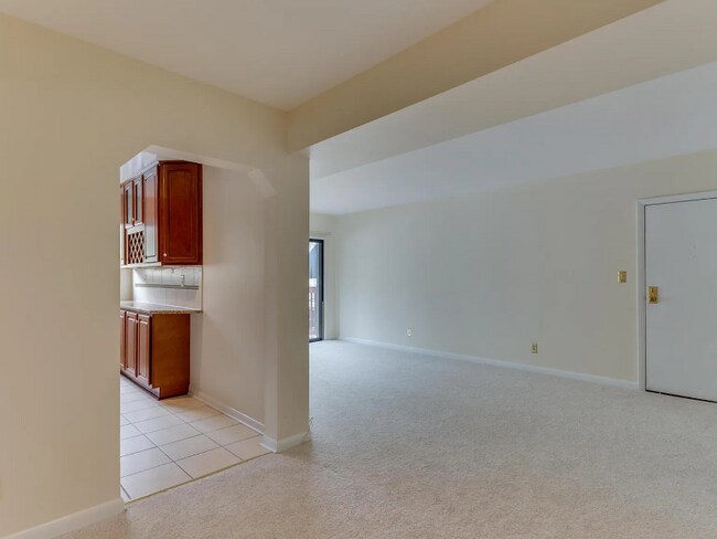 Building Photo - 103 Skyhill Rd
