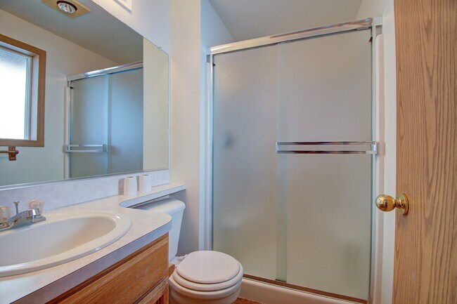 Building Photo - 192nd Area Single Level Home