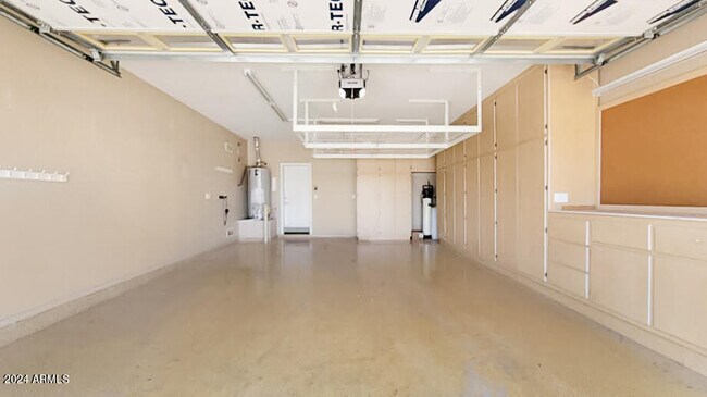 Building Photo - 26505 W Burnett Rd