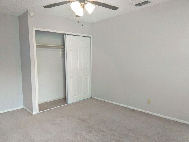 Building Photo - Two Bedroom Two Story Townhome In Amazing ...