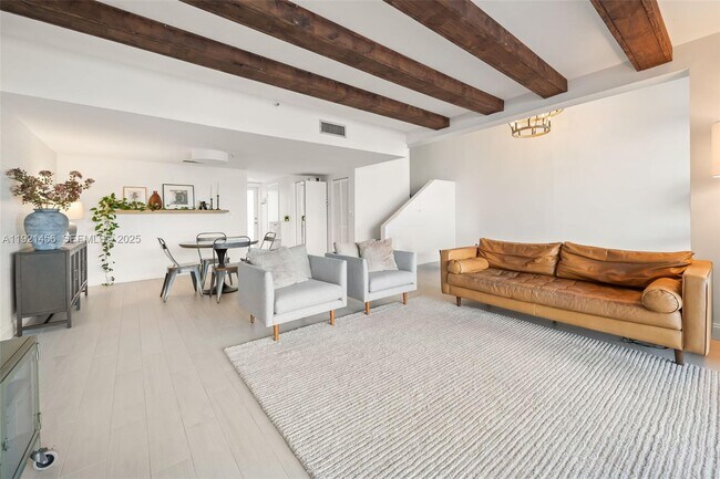 Building Photo - 429 Poinciana Island Dr