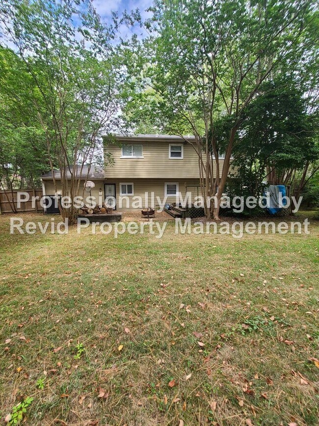 Building Photo - 6771 Bainbridge Dr
