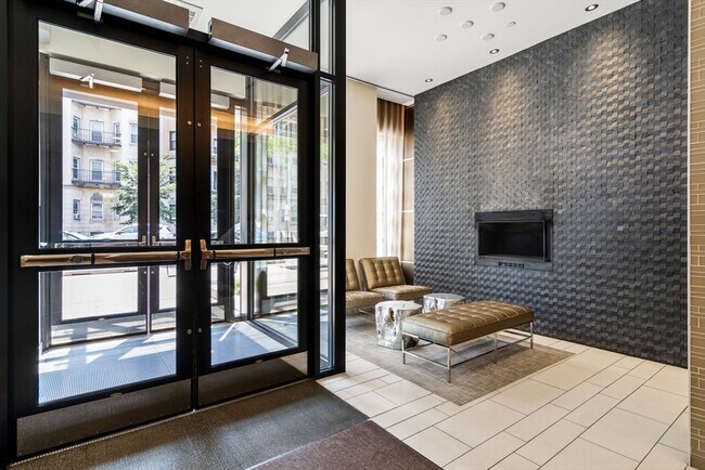 Building Photo - 43 Westland Ave