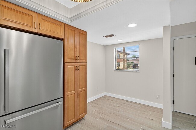 Building Photo - 6136 Whiskey Creek Dr