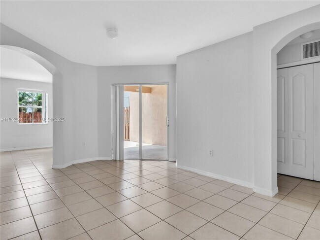 Building Photo - 16628 SW 47th Terrace