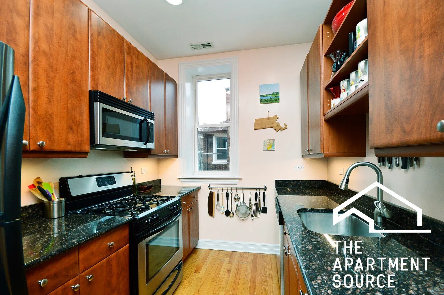 Building Photo - 1430 W Lunt Ave