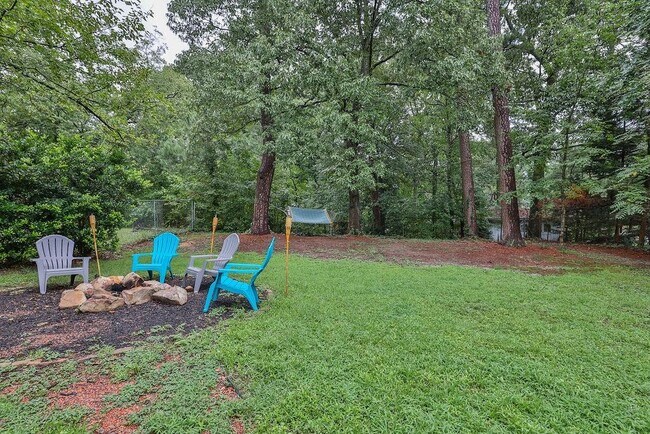 Building Photo - 4101 Clairmont Rd