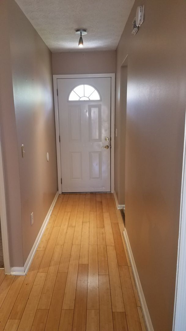 Building Photo - Kennesaw Town House