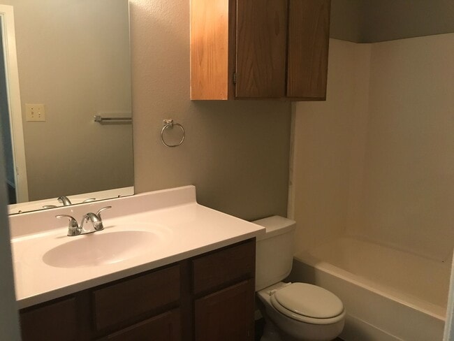 Building Photo - 3/2 Fenced yard PET FRIENDLY PTISD