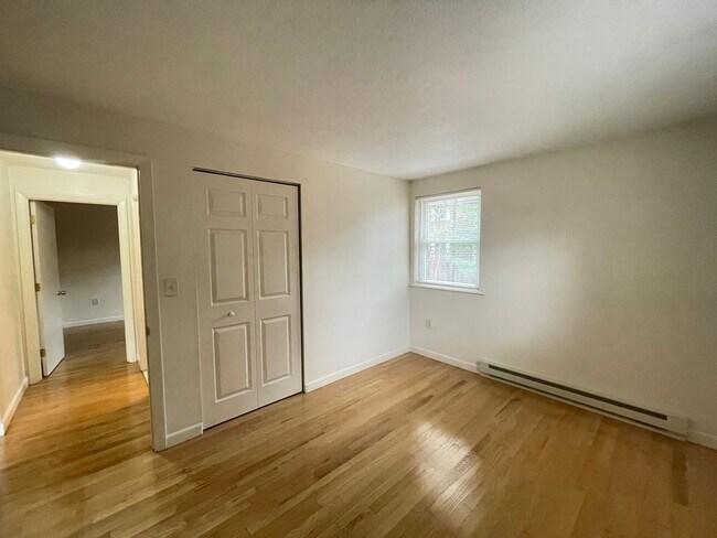 Building Photo - 175 Loudon Rd