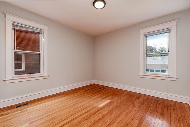 Building Photo - 6615 San Bonita Ave