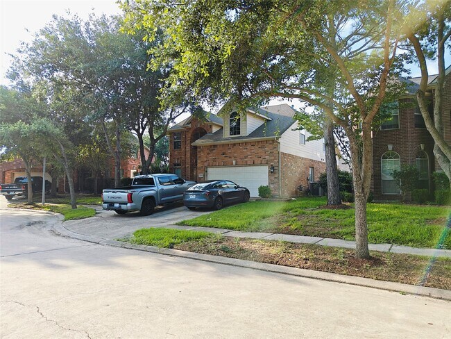 Primary Photo - 26418 Creston Woods Dr