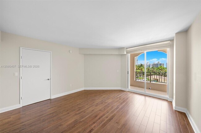 Building Photo - 765 Crandon Blvd