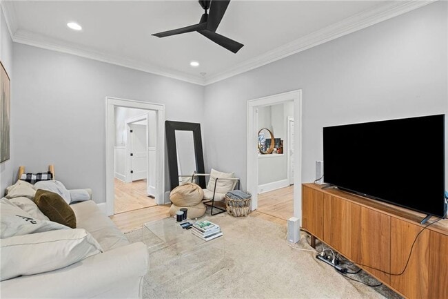 Building Photo - 805 Antone St NW