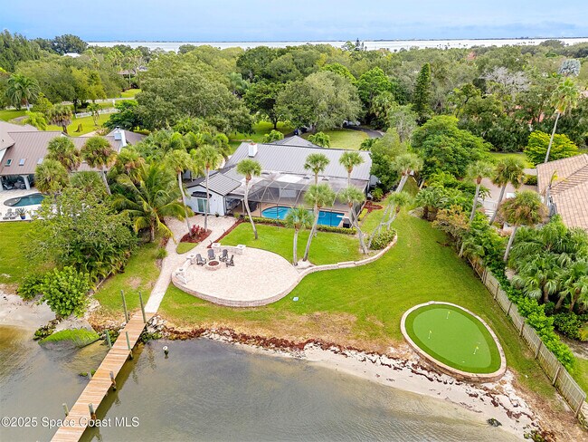 Building Photo - 165 Crispin St