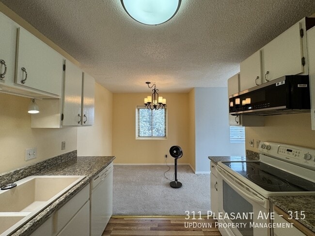 Building Photo - 311 Pleasant Ave