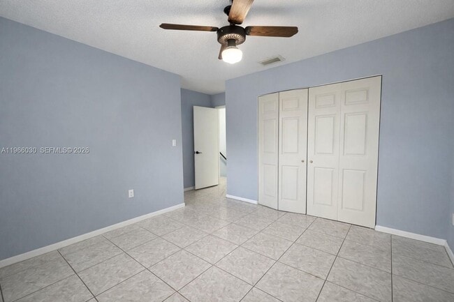 Building Photo - 550 SW 115th Ave