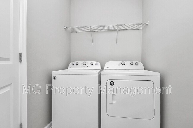 Building Photo - 8116 Dumphries Dr