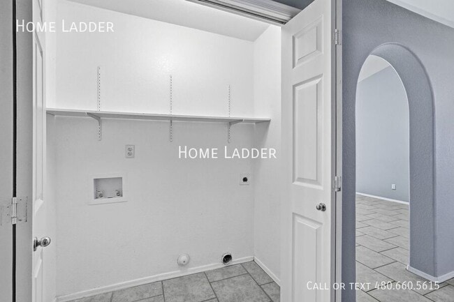 Building Photo - 7817 W McRae Way