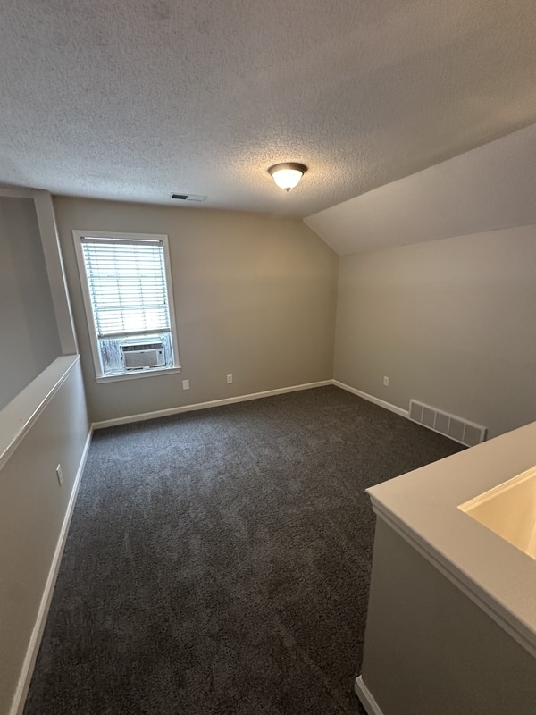 Building Photo - 2178 Berry Bush Ln