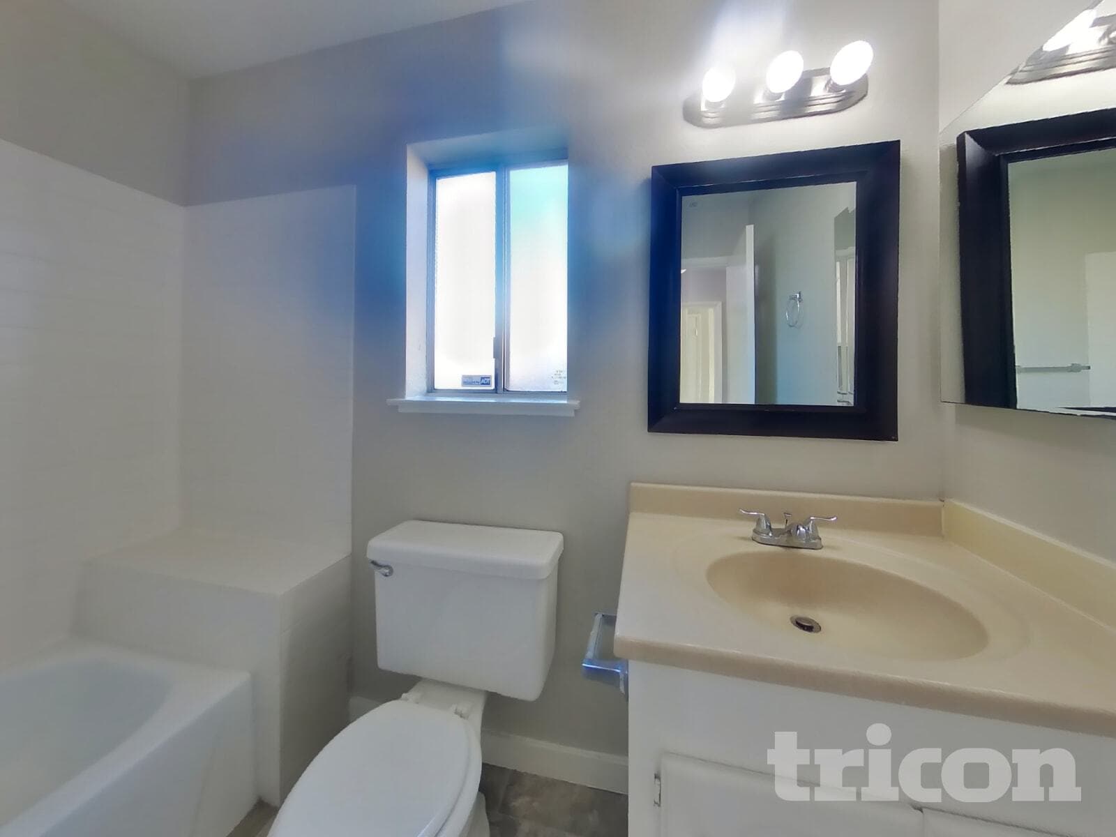 Building Photo - 607 Placer Ln