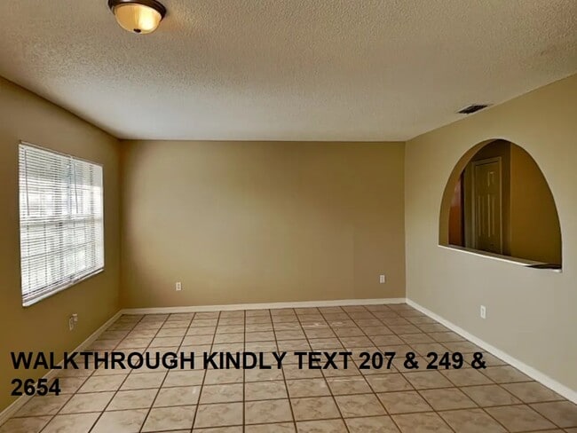 Building Photo - 2041 Nottingdale Ln