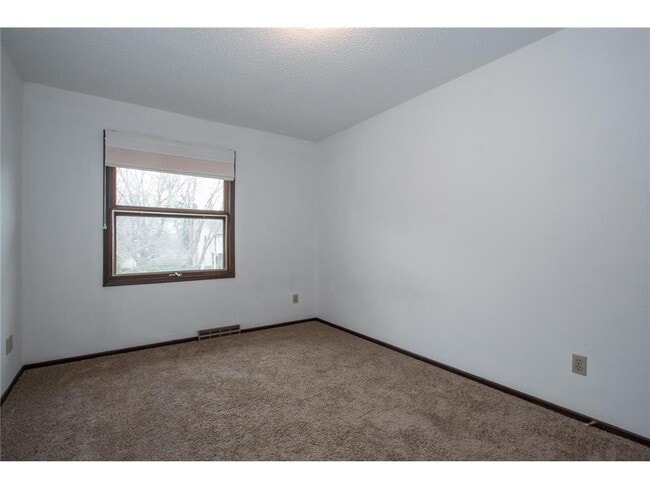 Building Photo - 15303 Trillium Cir