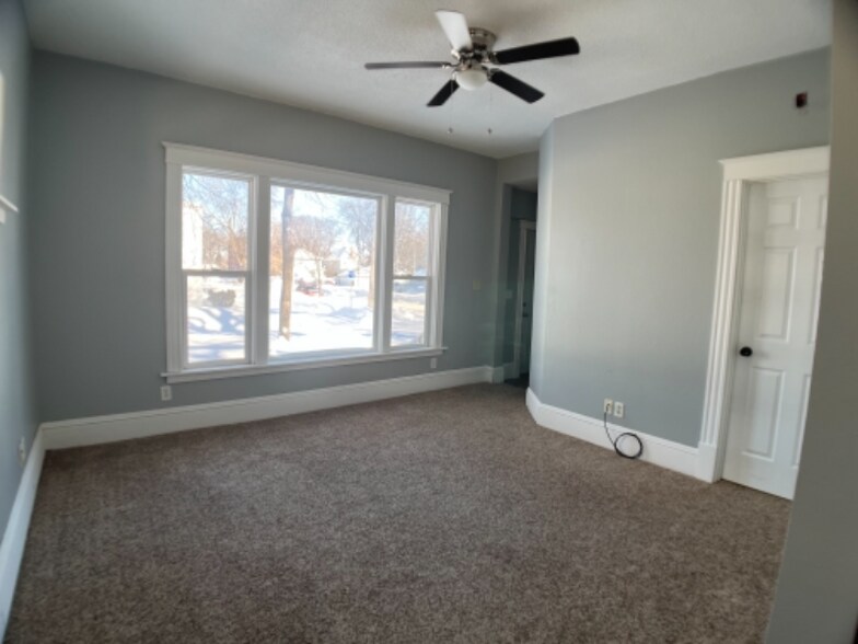 Building Photo - 501 N 7th St