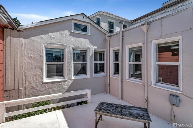 Building Photo - 4116 Moraga St