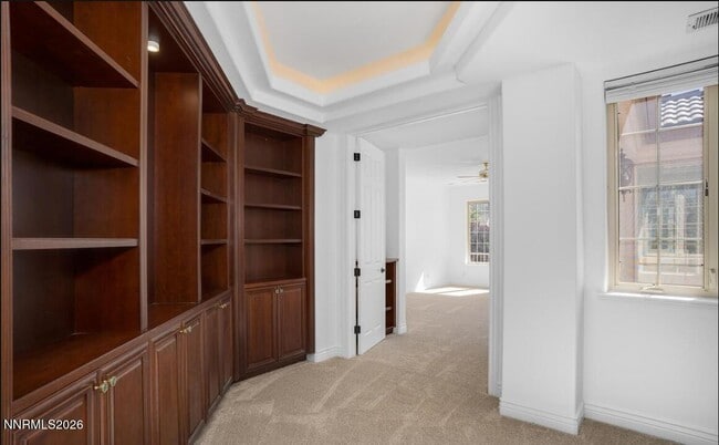 Building Photo - 4690 Aberfeldy Rd