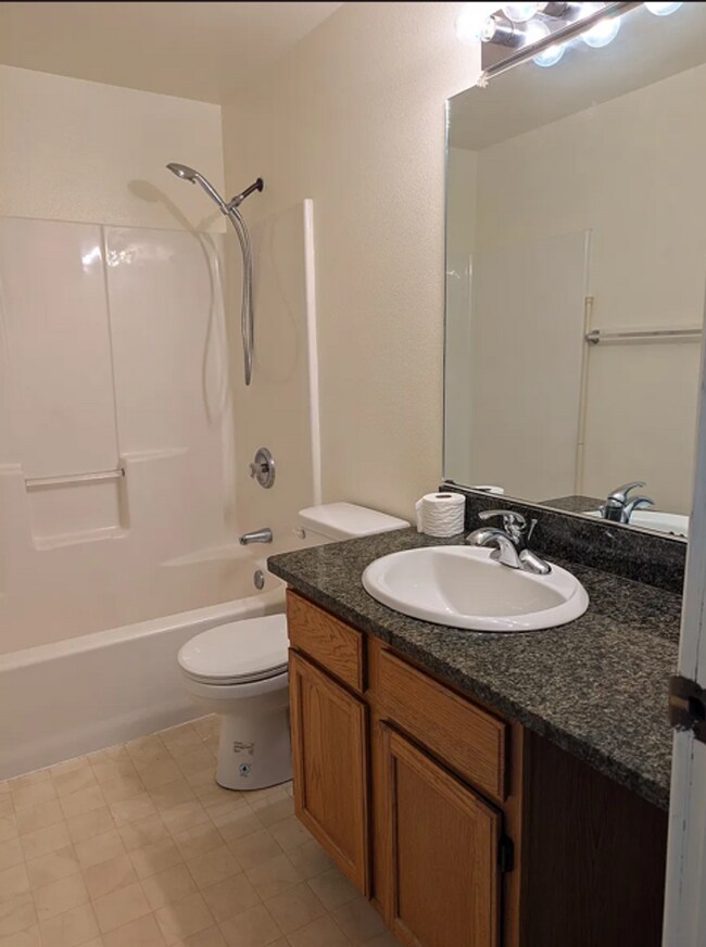 Building Photo - 2501-2503 Xenia St