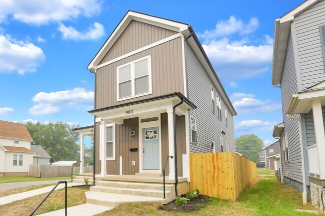 Building Photo - 901 Miller Ave