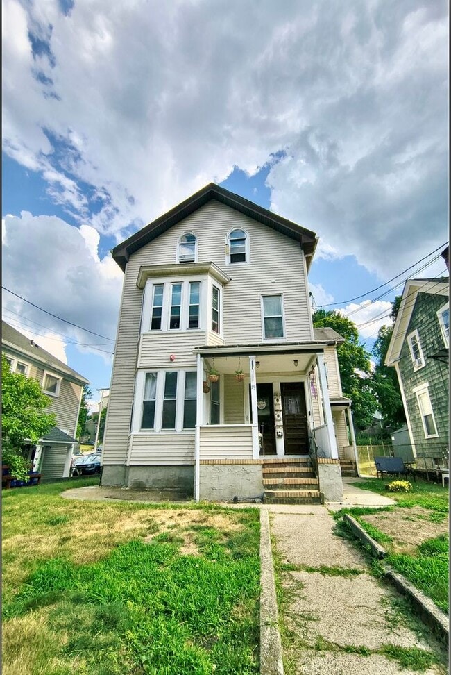 Building Photo - 79 Hamlet Ave
