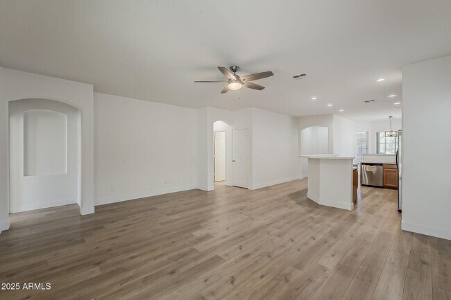 Building Photo - 3877 S Coach House Dr