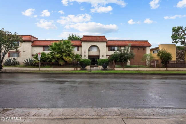 Building Photo - 8800 Cedros Ave