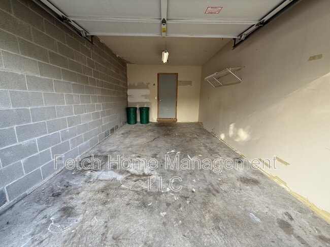 Building Photo - 855 S Pearl St