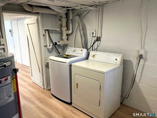 Building Photo - 98 Wooster St