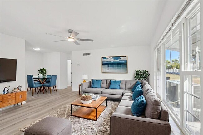 Building Photo - 11147 Acme Dr