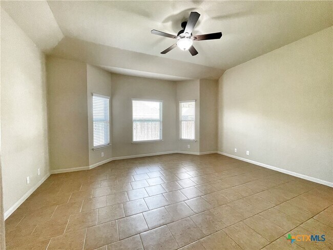 Building Photo - 2743 Wheatfield Wy