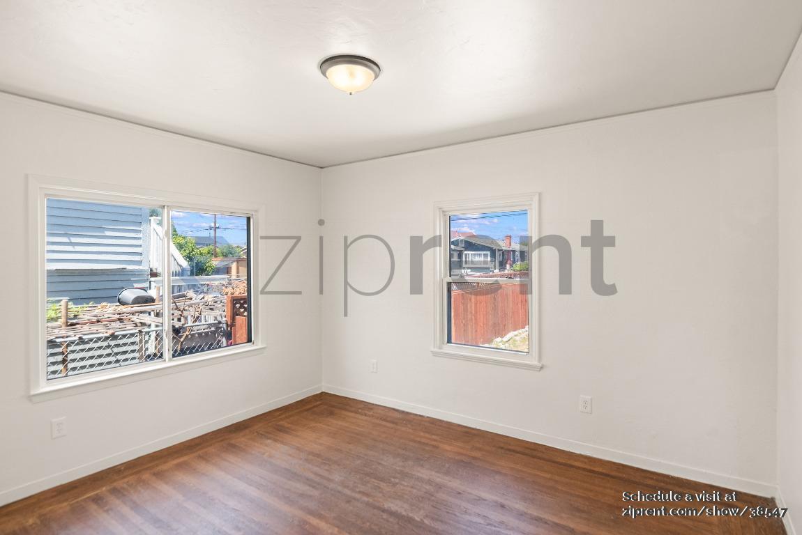 Building Photo - 2107 69th Ave
