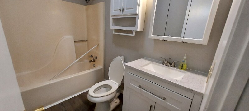 Building Photo - 209 Hazel Dr