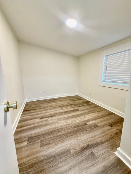 Building Photo - 4833 College St