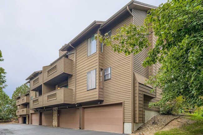 Building Photo - 953 Moorings Dr