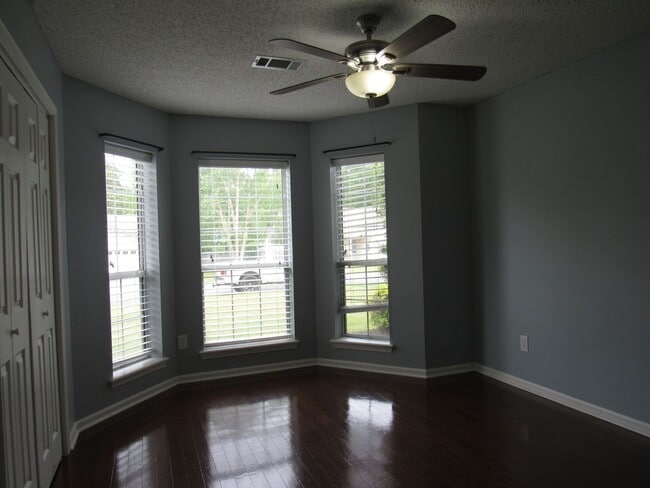Building Photo - 35 G St