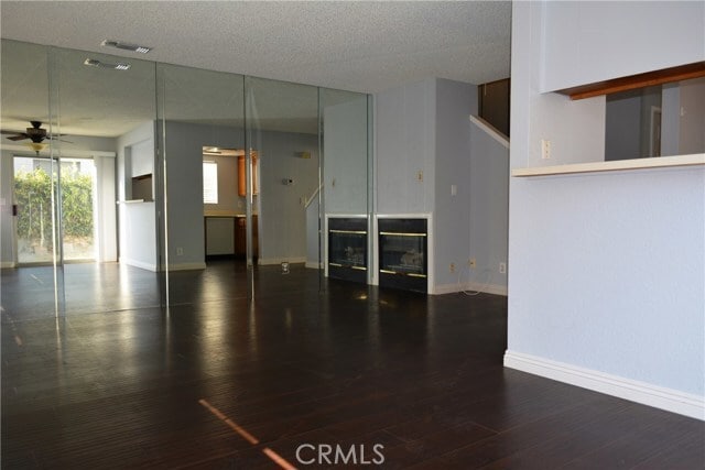 Building Photo - 520 Claraday St
